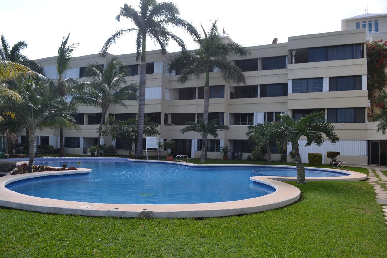 Bella Beach Condo Vacation 2 Bedrooms Канкун Екстер'єр фото