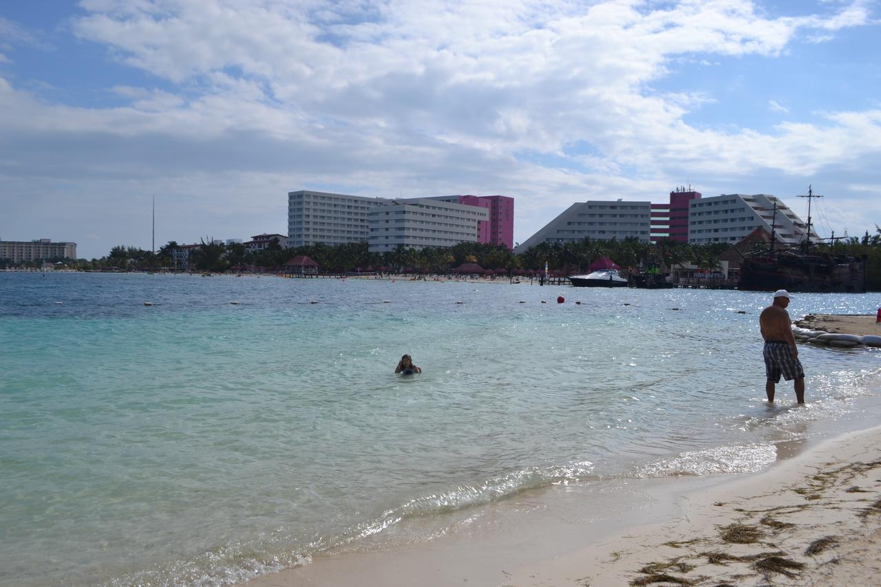 Bella Beach Condo Vacation 2 Bedrooms Канкун Екстер'єр фото